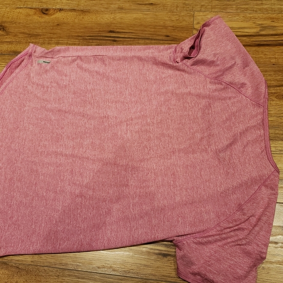 Adidas and Reebok bundle Medium 3/$10❤ - Picture 6 of 8